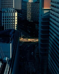 大阪での浮気調査を依頼する探偵の料金はどのくらい？